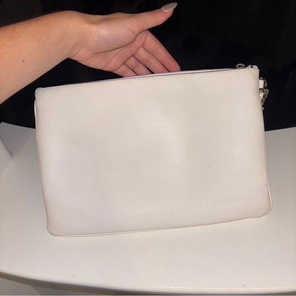 White leather Michael Kors Wristlet Clutch - Picture 3 of 5